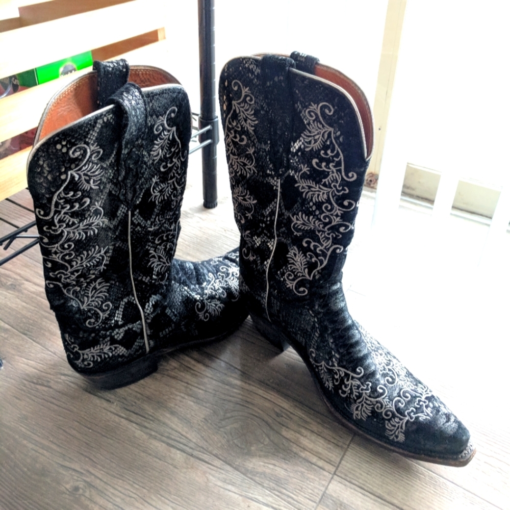 Lucchese Ladies Boots size 11B Black and Silver